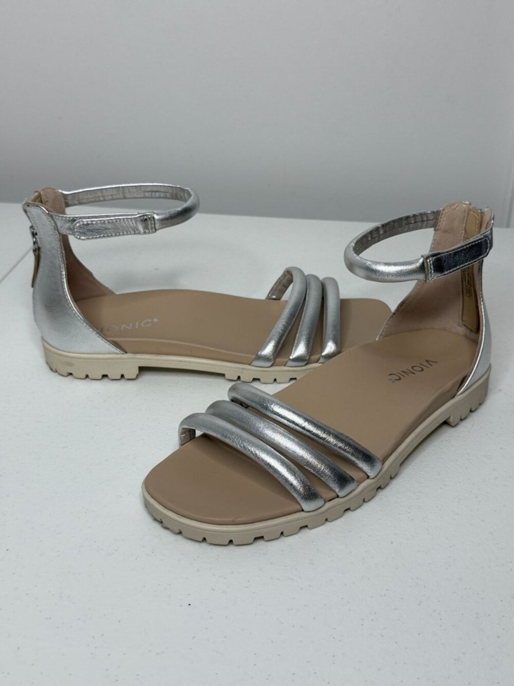 Vionic Laurel Silver Metallic Strappy Sandals Womens 8